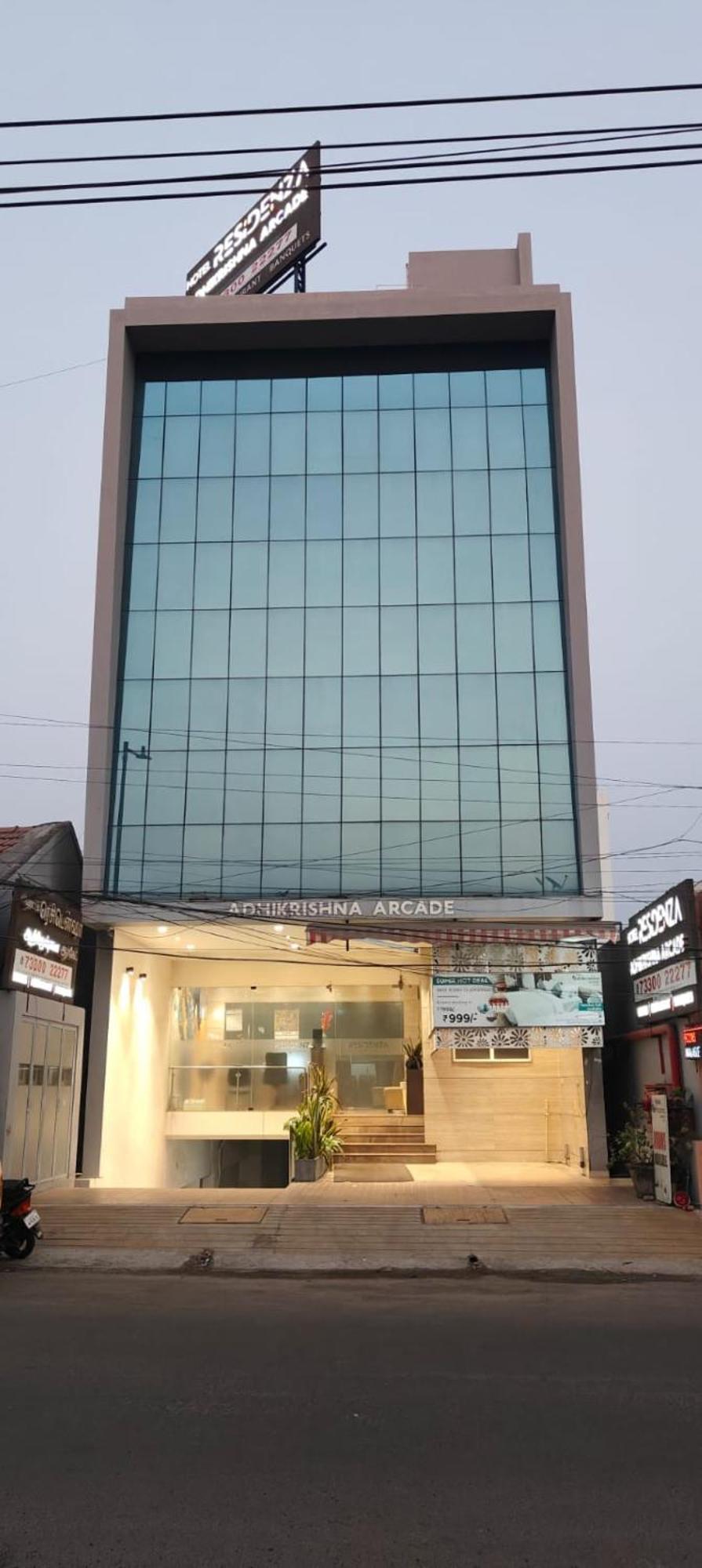 Residenza Adhikrishna Arcade Hotel เอโรด ภายนอก รูปภาพ